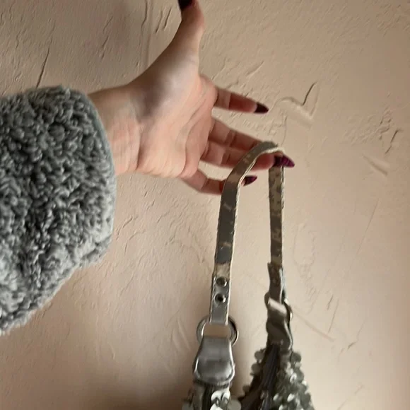 2000’s sparkly bag - Picture 3 of 4
